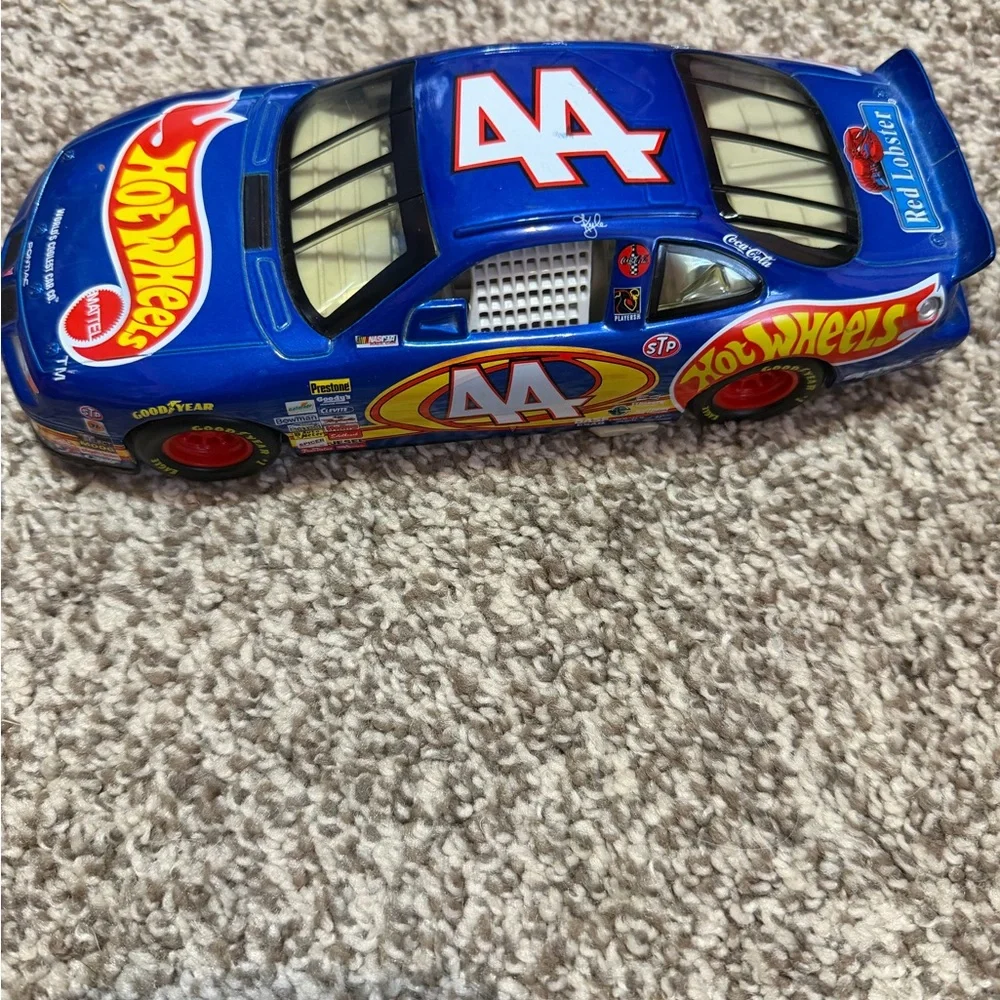 Nascar Hot Wheels Kyle petty 1997 Blue and White Racing Pontiac Car